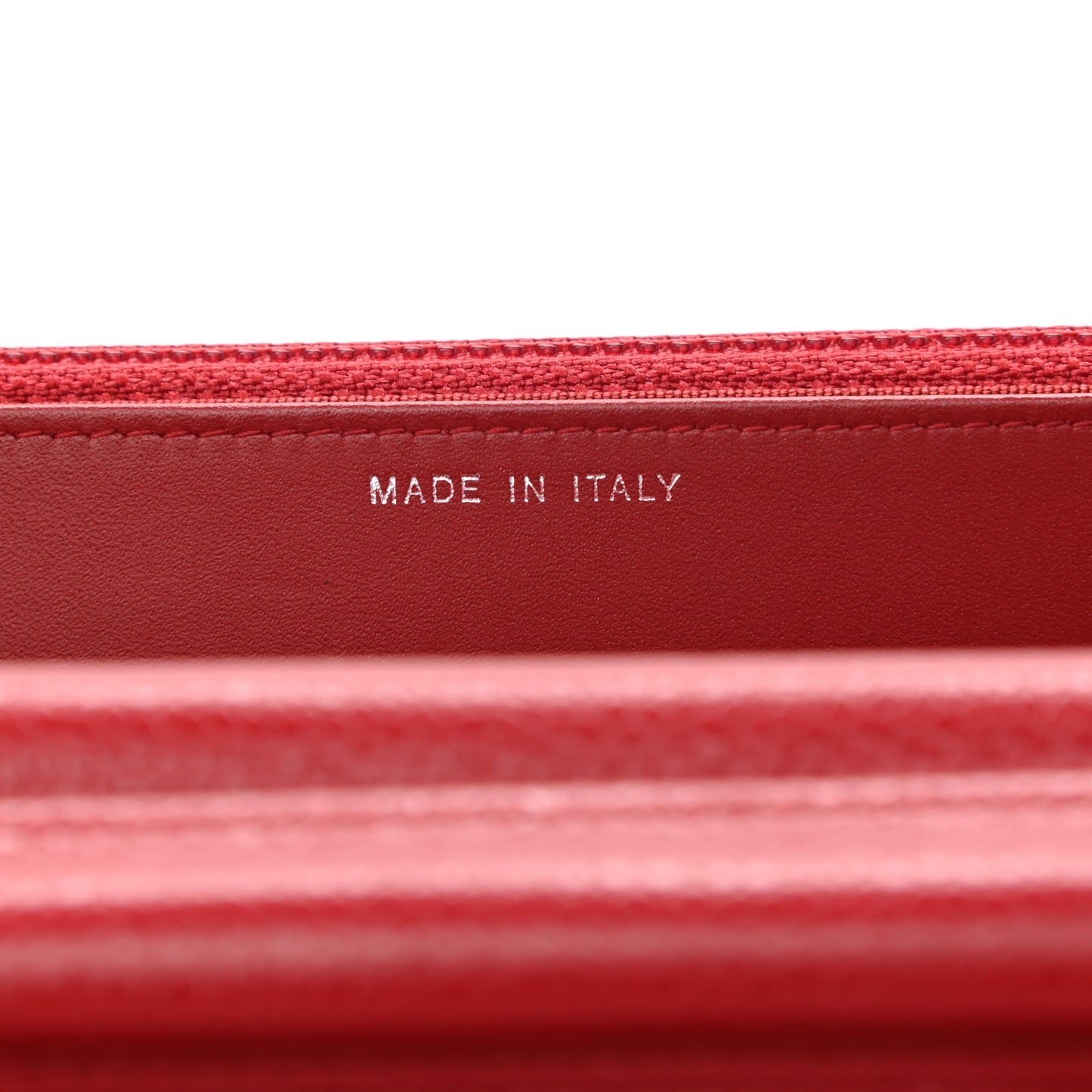 Caviar Quilted Wallet On Chain WOC Red