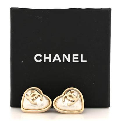 Chanel Pearl CC Heart Earrings Gold 5 of 5