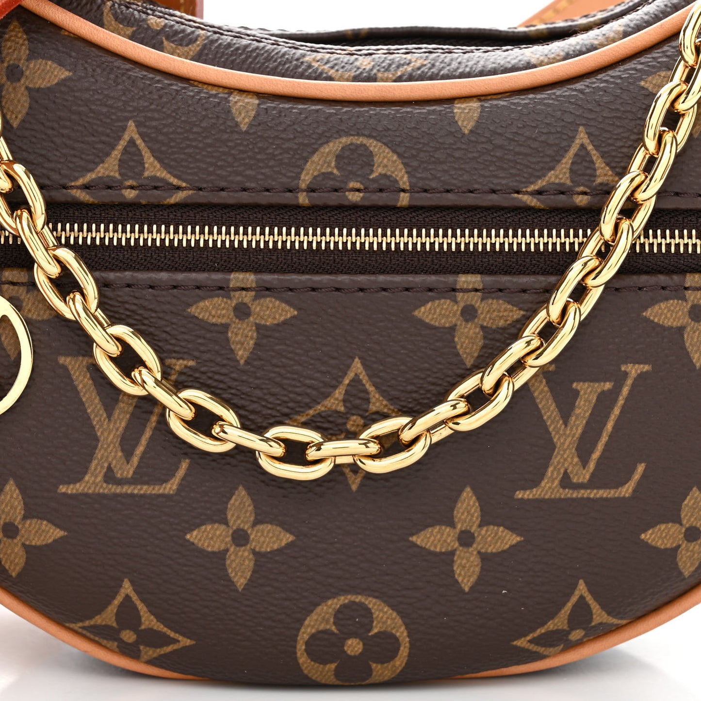Monogram Loop