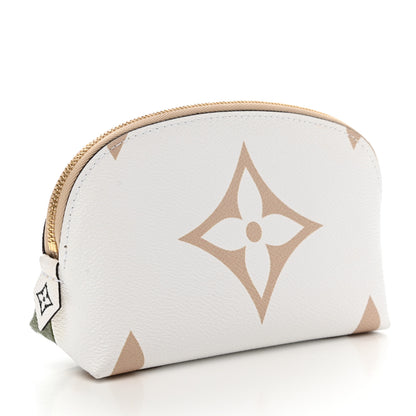Louis Vuitton Monogram Giant Cosmetic Pouch Kaki 3 of 6