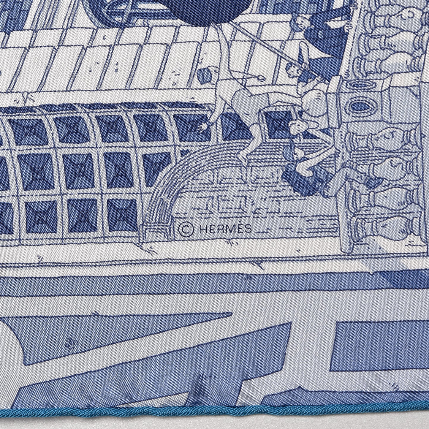 Silk Le Grand Prix du Faubourg Scarf 90 Bleu Azur Bleu Jean White