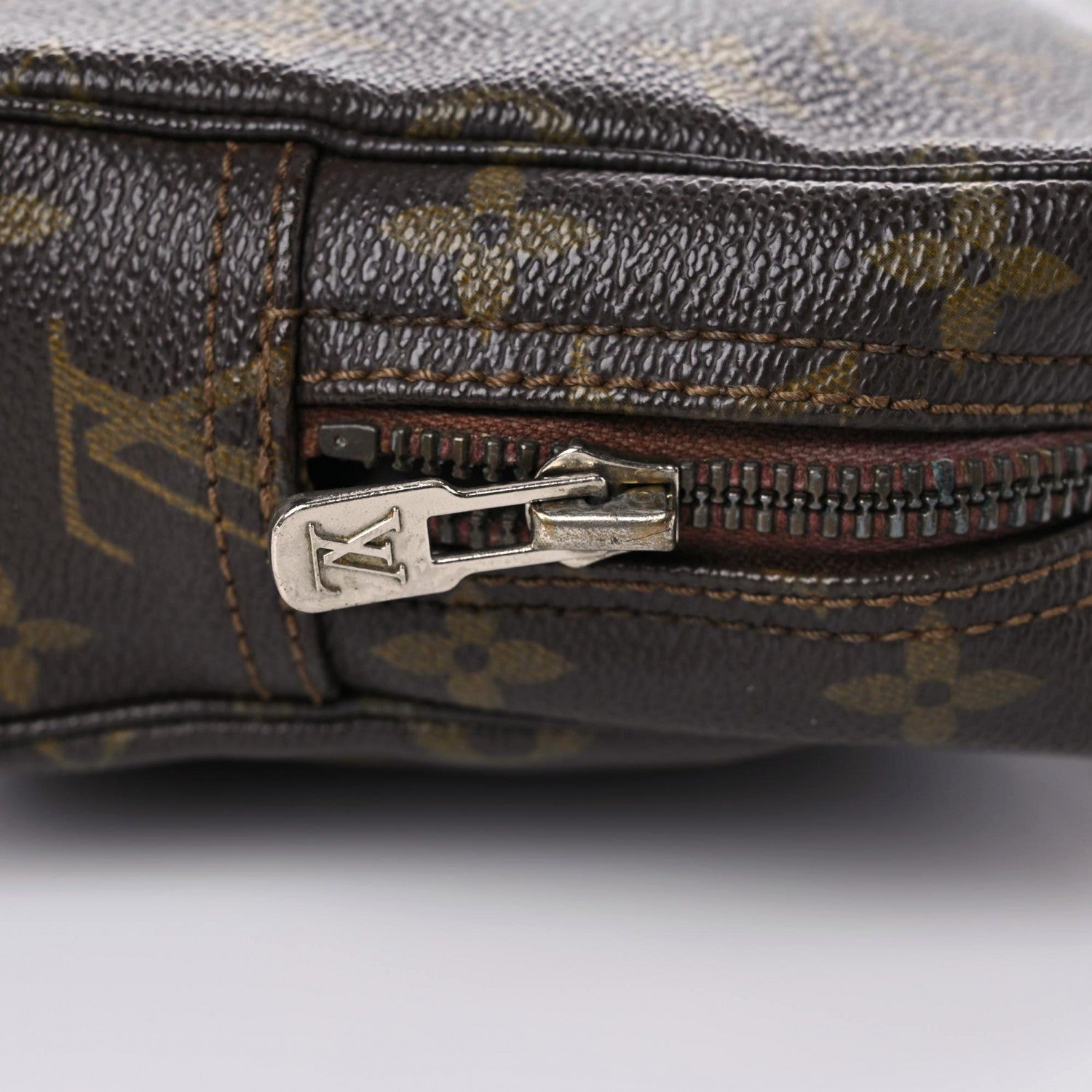 Louis Vuitton Monogram Trousse Toilette 23 9 of 15
