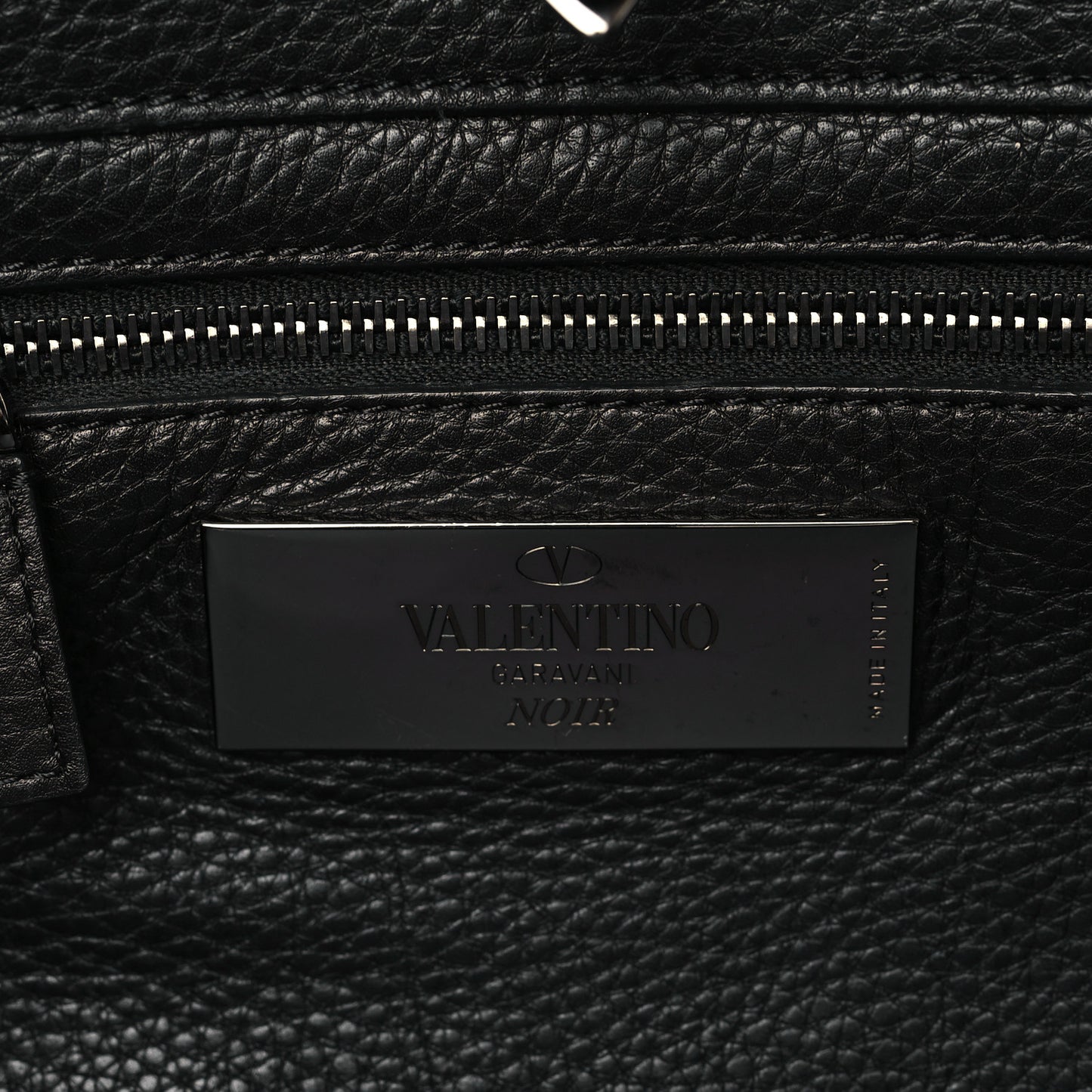 Grained Calfskin Onyx Small Rockstud Rolling Tote Black
