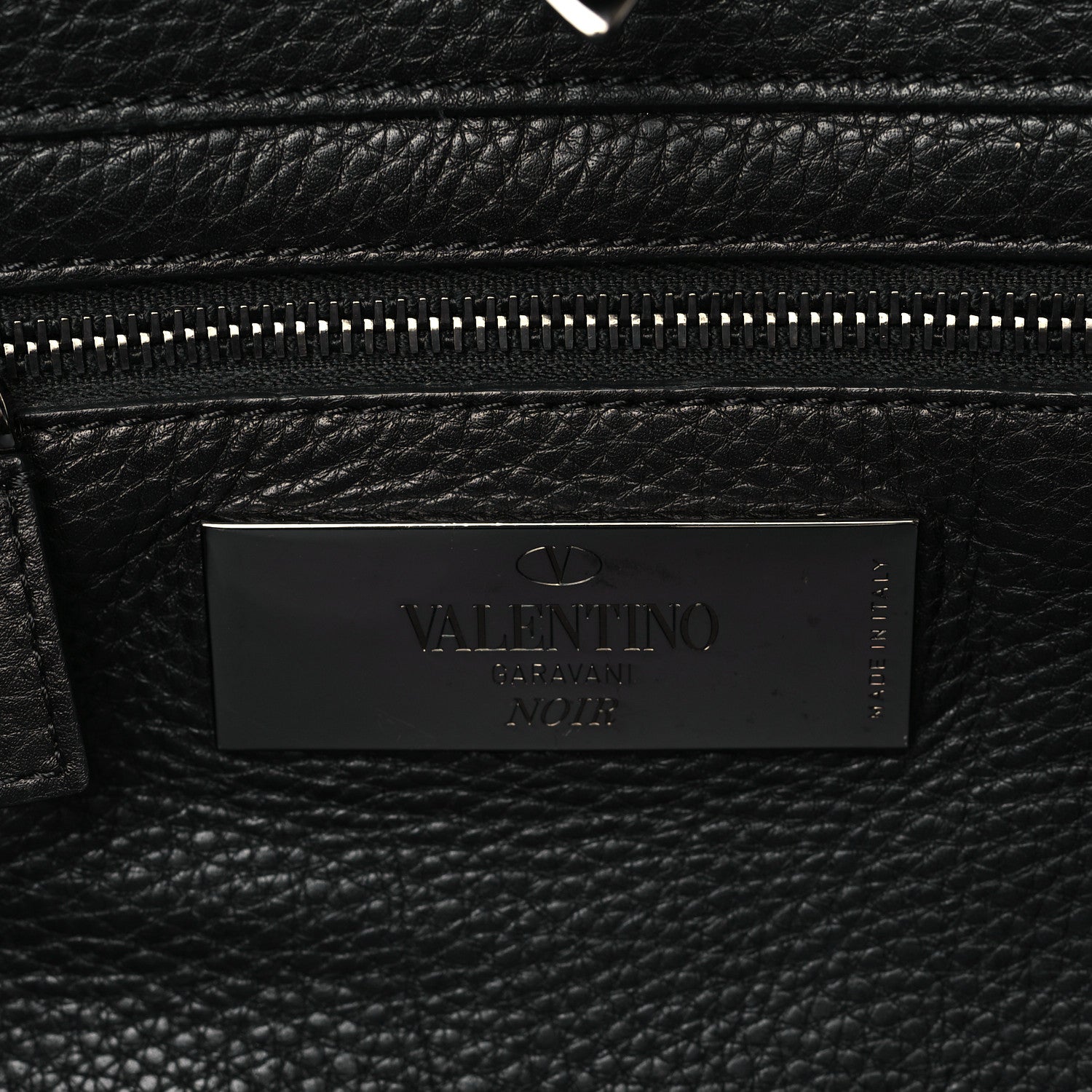 Valentino Garavani Grained Calfskin Onyx Small Rockstud Rolling Tote Black 5 of 5
