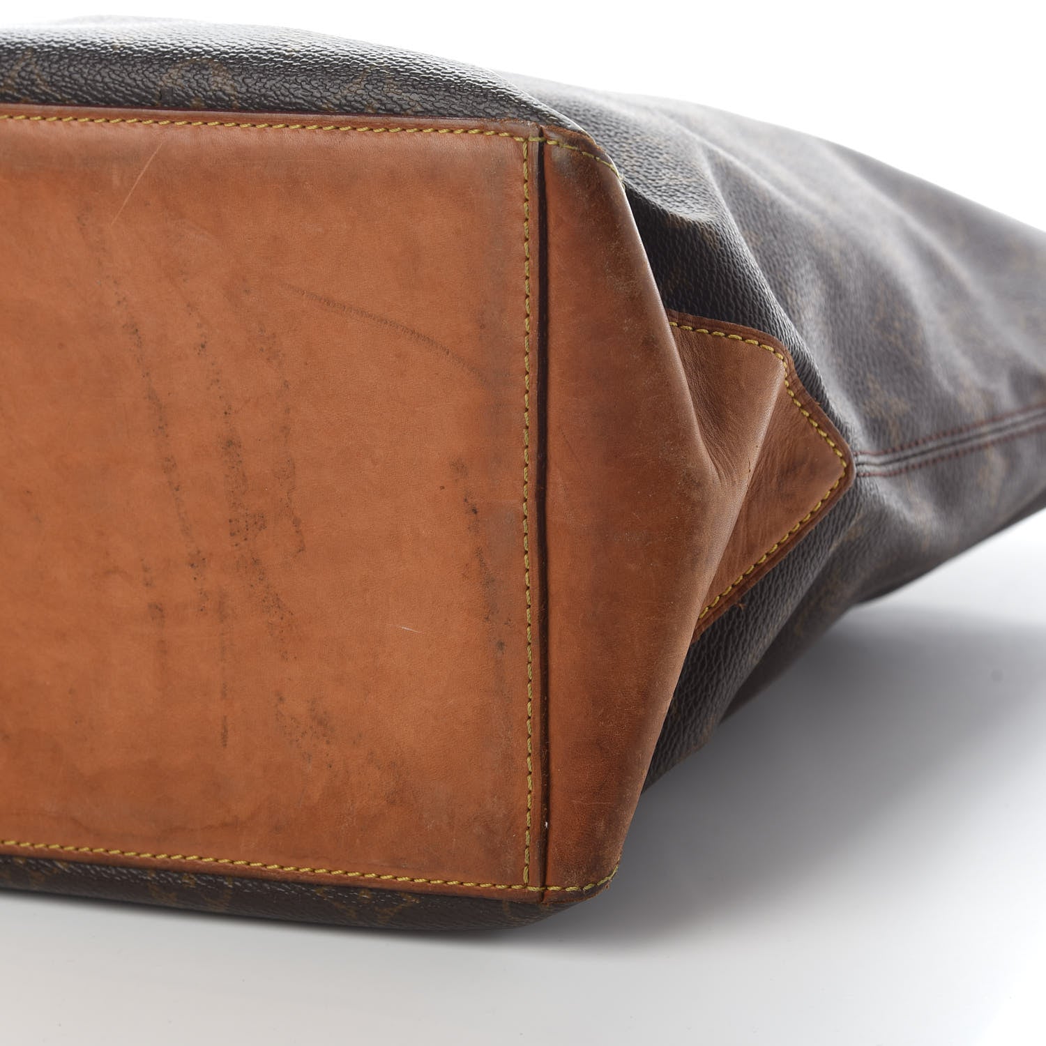 Louis Vuitton Monogram Cabas Mezzo 8 of 10