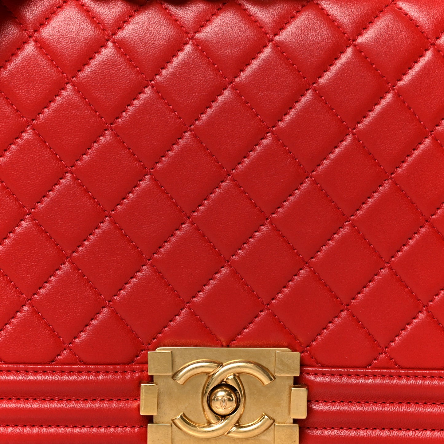 Lambskin Quilted New Medium Boy Flap Red