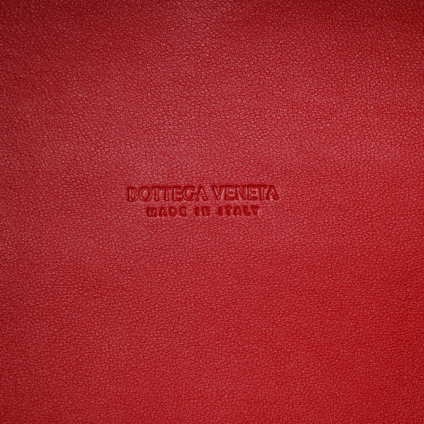 Lambskin Intreccio Medium Apple Candy