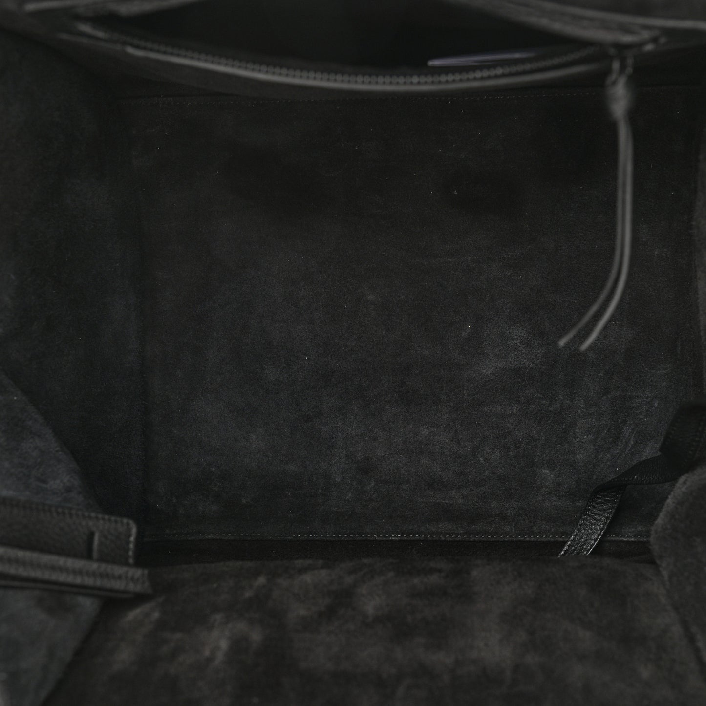 Grained Calfskin Medium Phantom Luggage Black