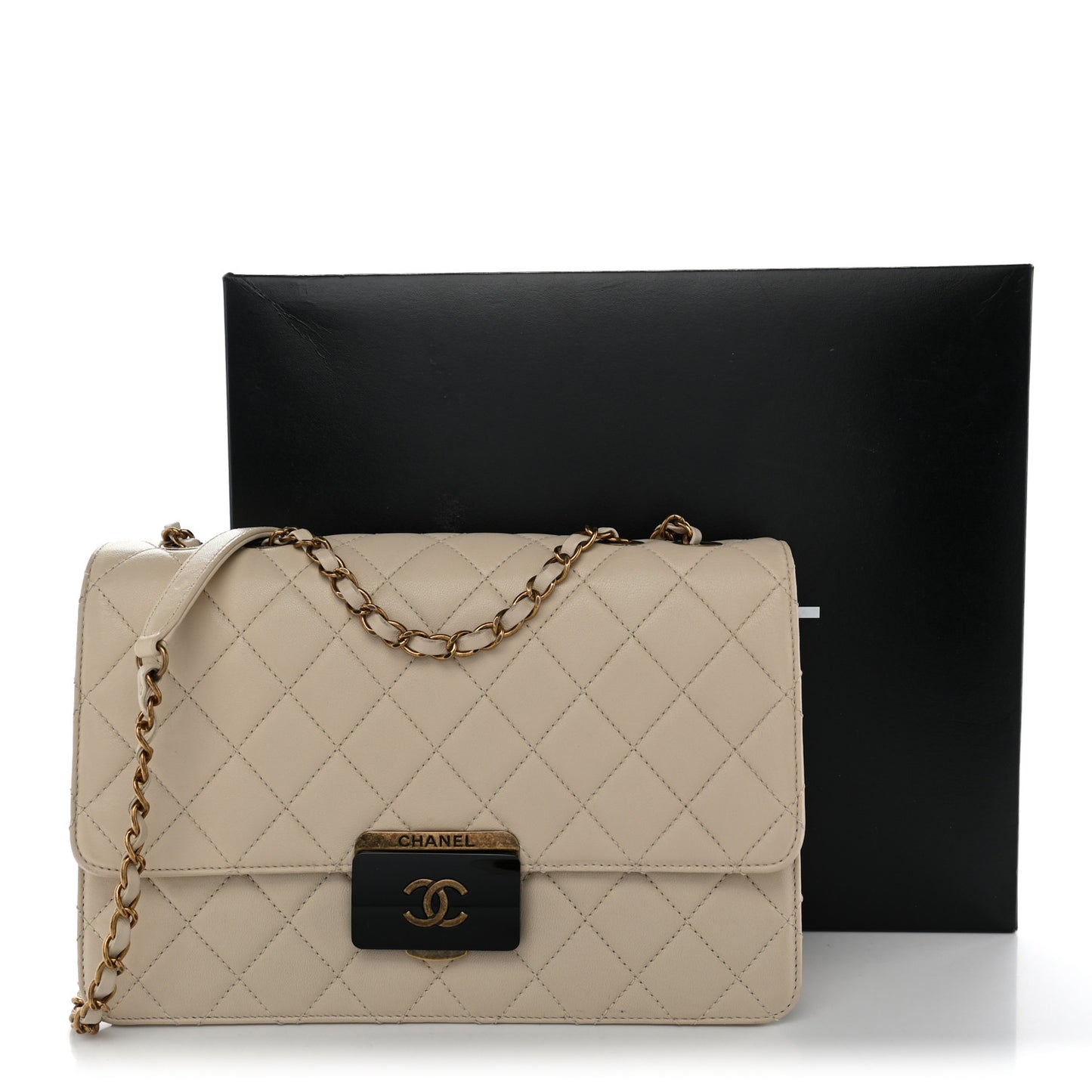 Sheepskin Quilted Large Beauty Lock Flap Light Beige