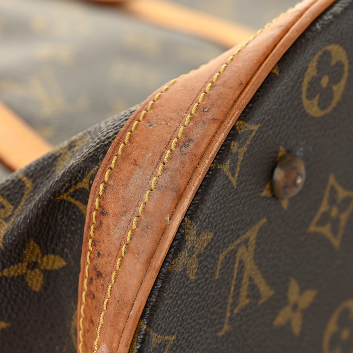 Monogram Bucket 27