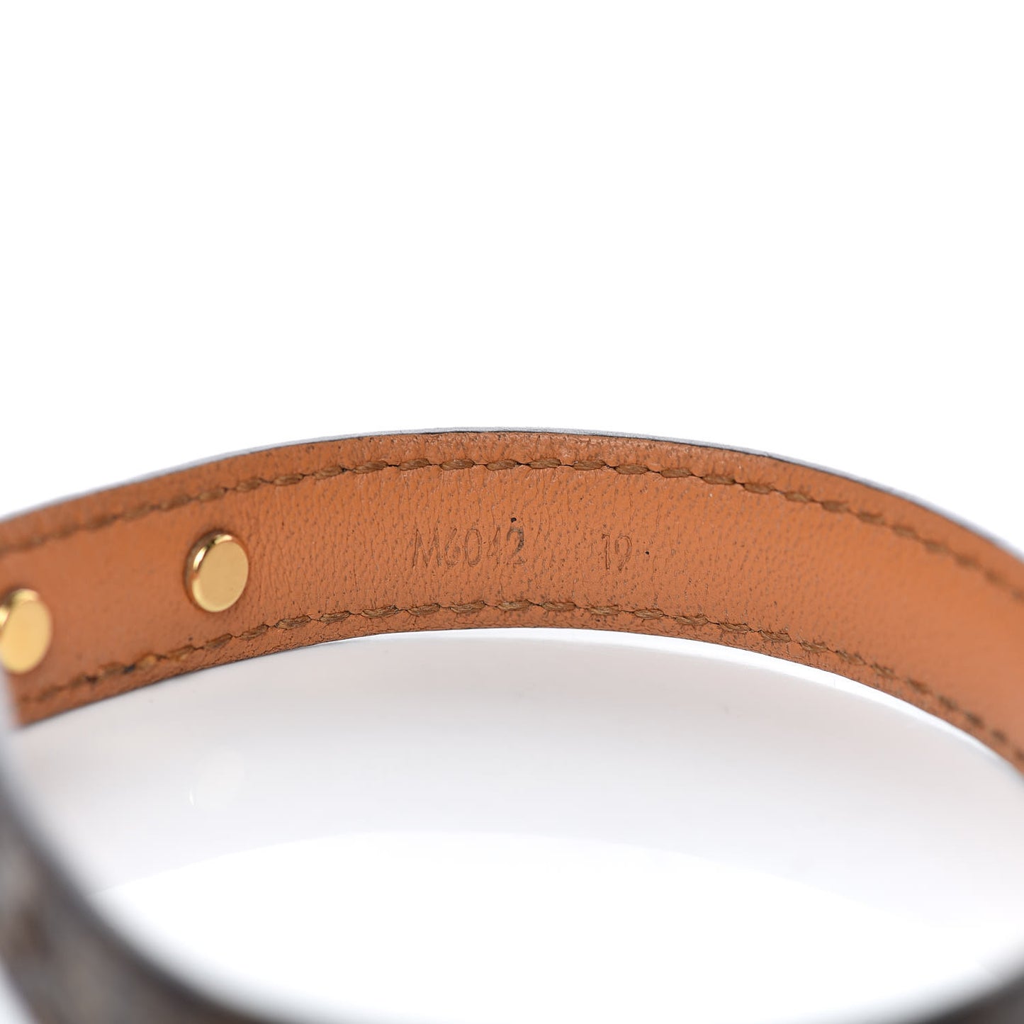 Monogram Essential V Bracelet 19