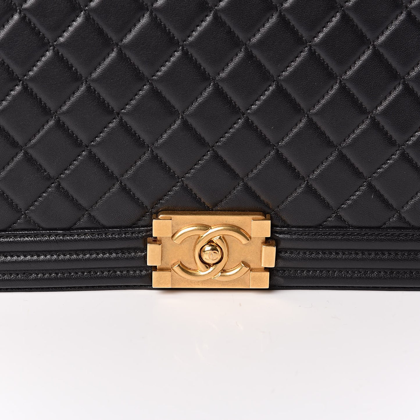 Lambskin Quilted Large Boy Flap Black