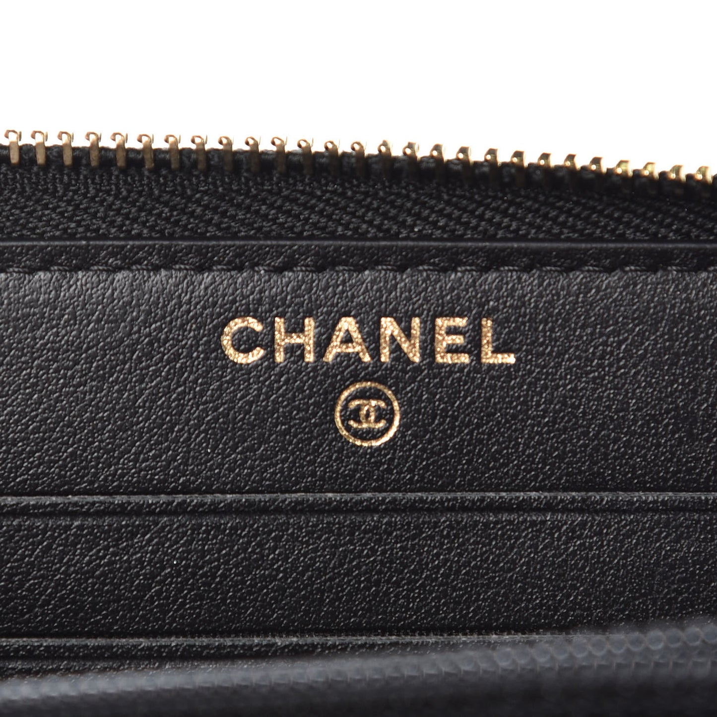 Caviar Quilted Medium Filigree Zip Around Wallet Black