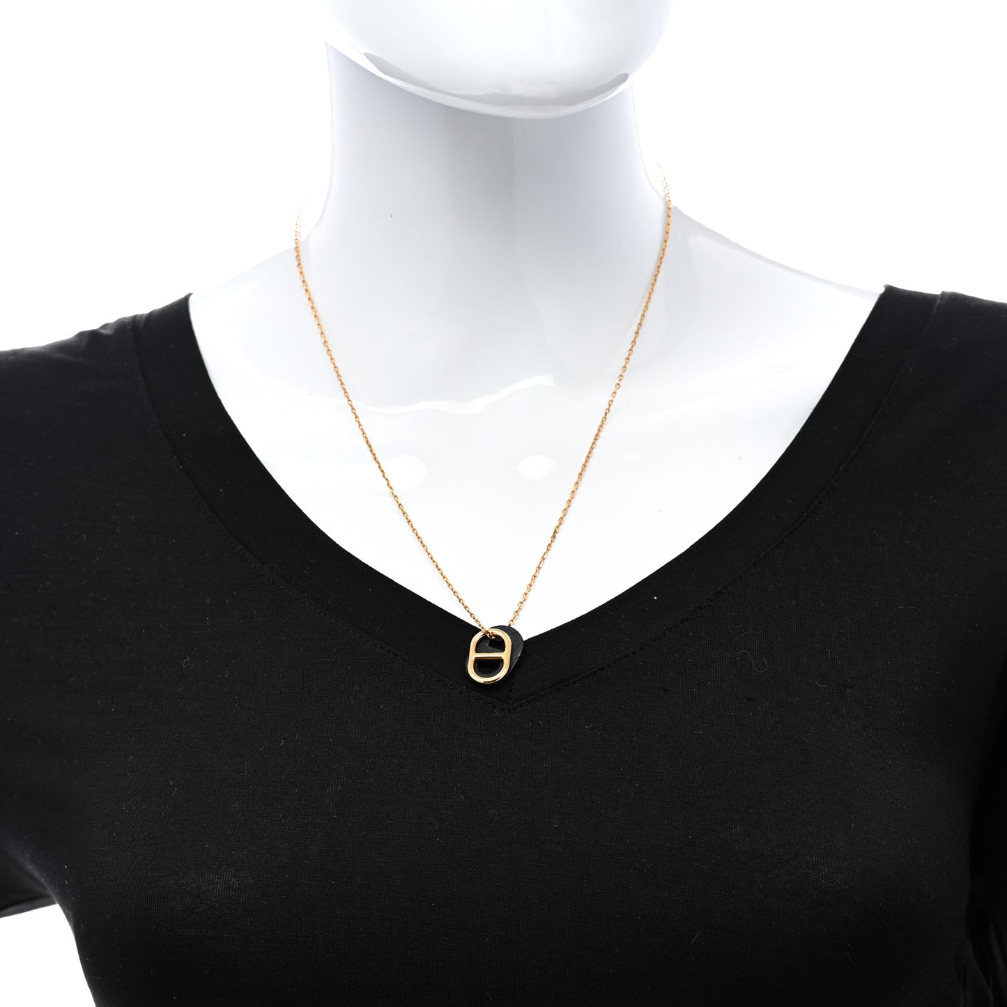 Swift O'Maillon Pendant Necklace Black