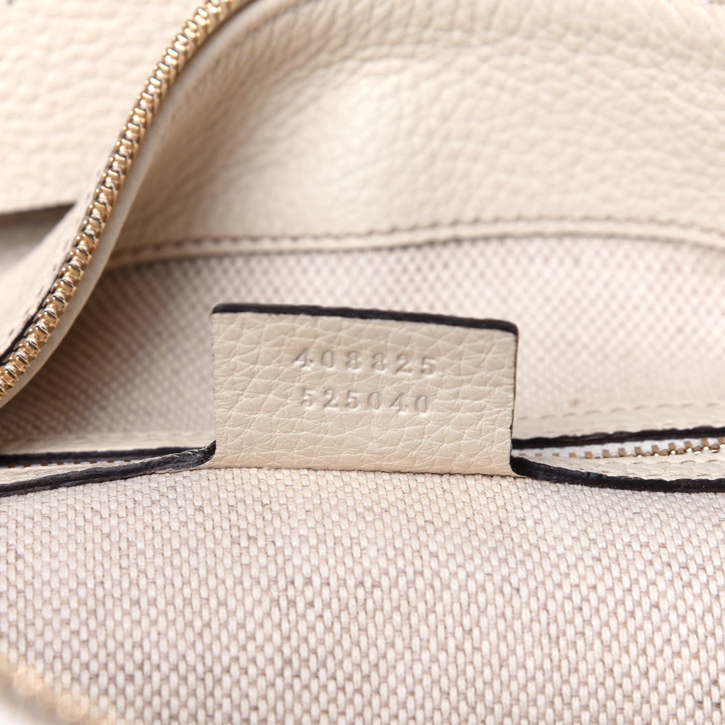 Pebbled Calfskin Large Soho Hobo Off White