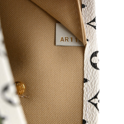 Louis Vuitton Monogram Giant Neverfull MM Kaki 11 of 12