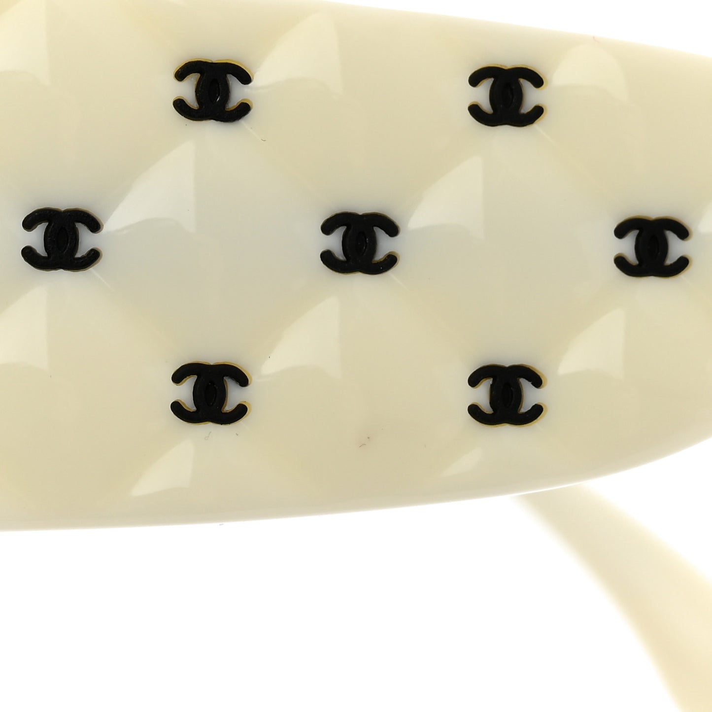 Acetate Quilted CC Pilot Sunglasses 71465 White Black