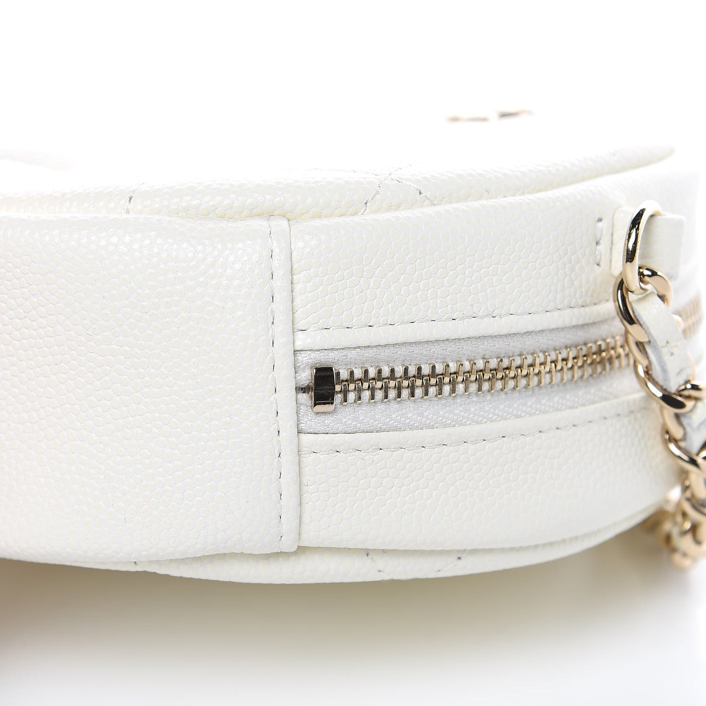 Caviar Quilted Round Clutch With Chain White