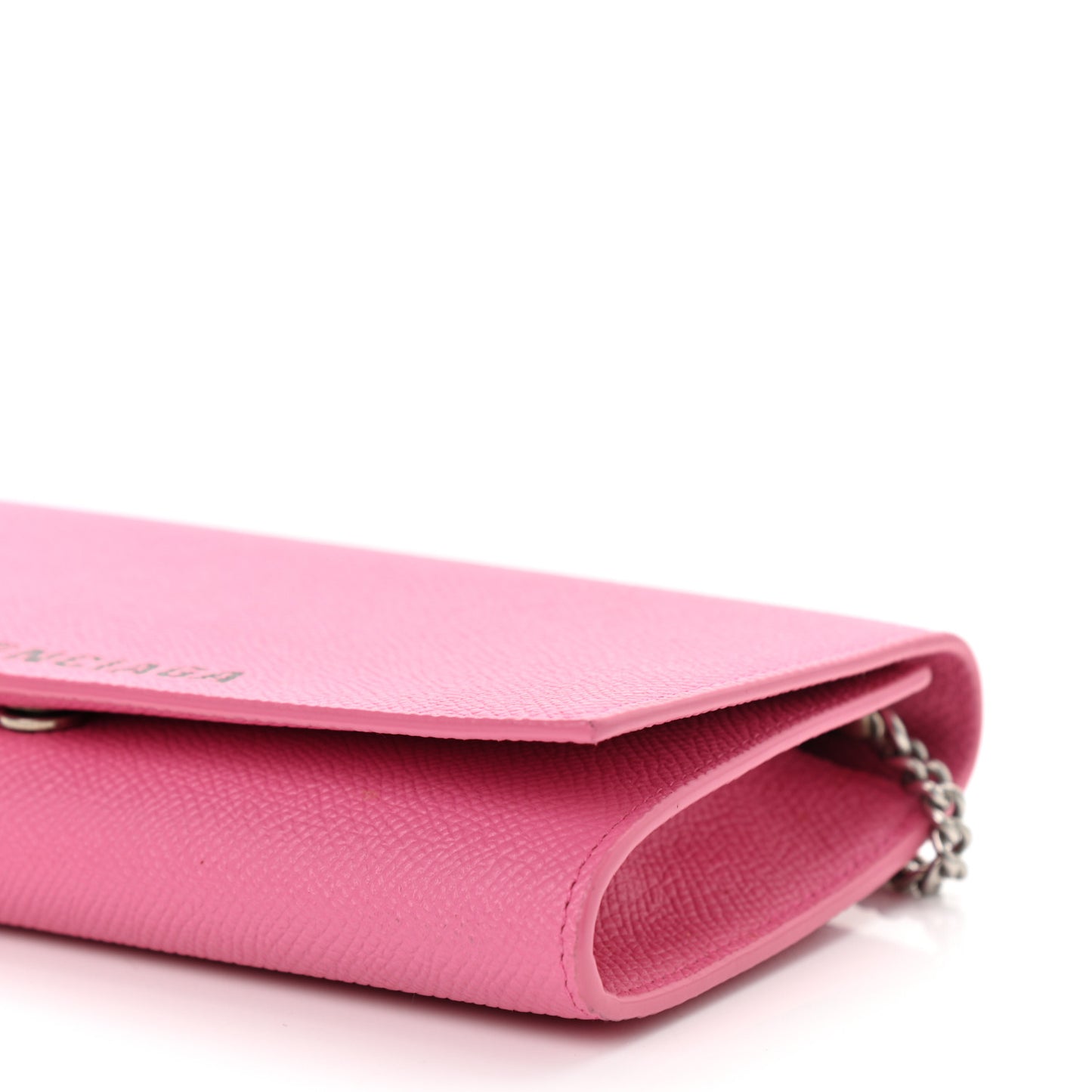 Signature Grained Calfskin Logo Ville Wallet on Chain Bubble Gum Black