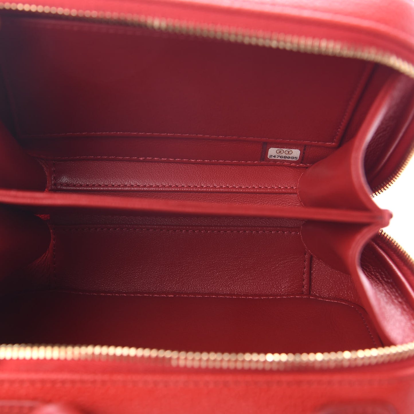 Caviar Quilted Small CC Filigree Vanity Case Red