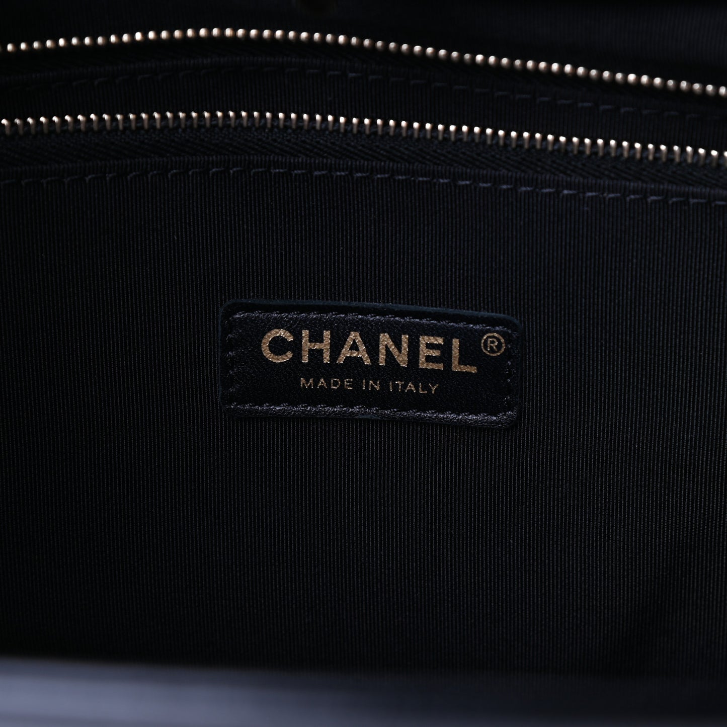 Patent Calfskin Canvas Printed Medium 31 Shopping Bag Black