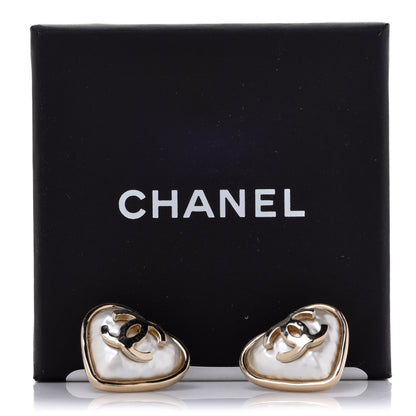 Chanel Pearl CC Heart Earrings Gold 5 of 5