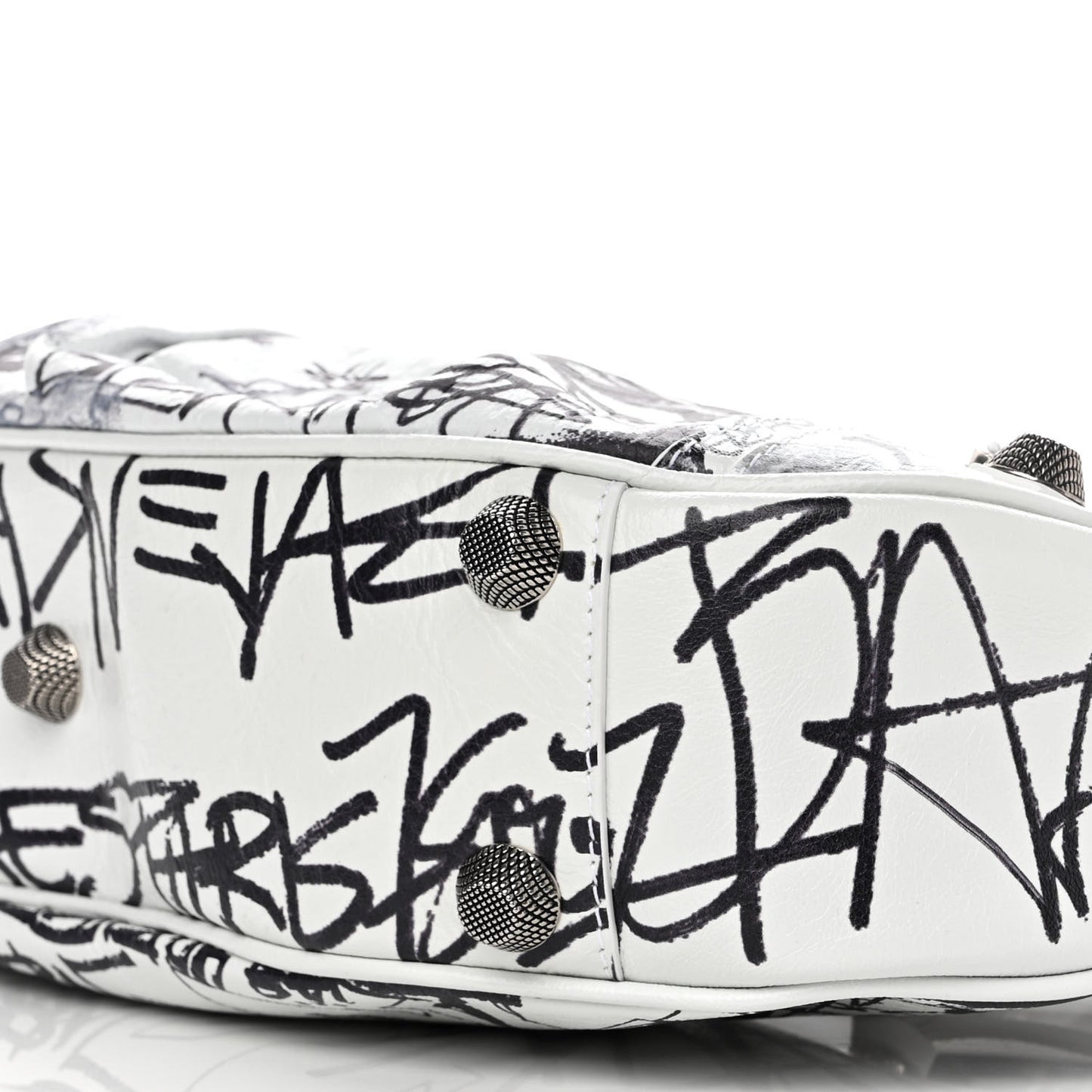 Agneau Arena Graffiti Small Le Cagole Shoulder Bag White Black