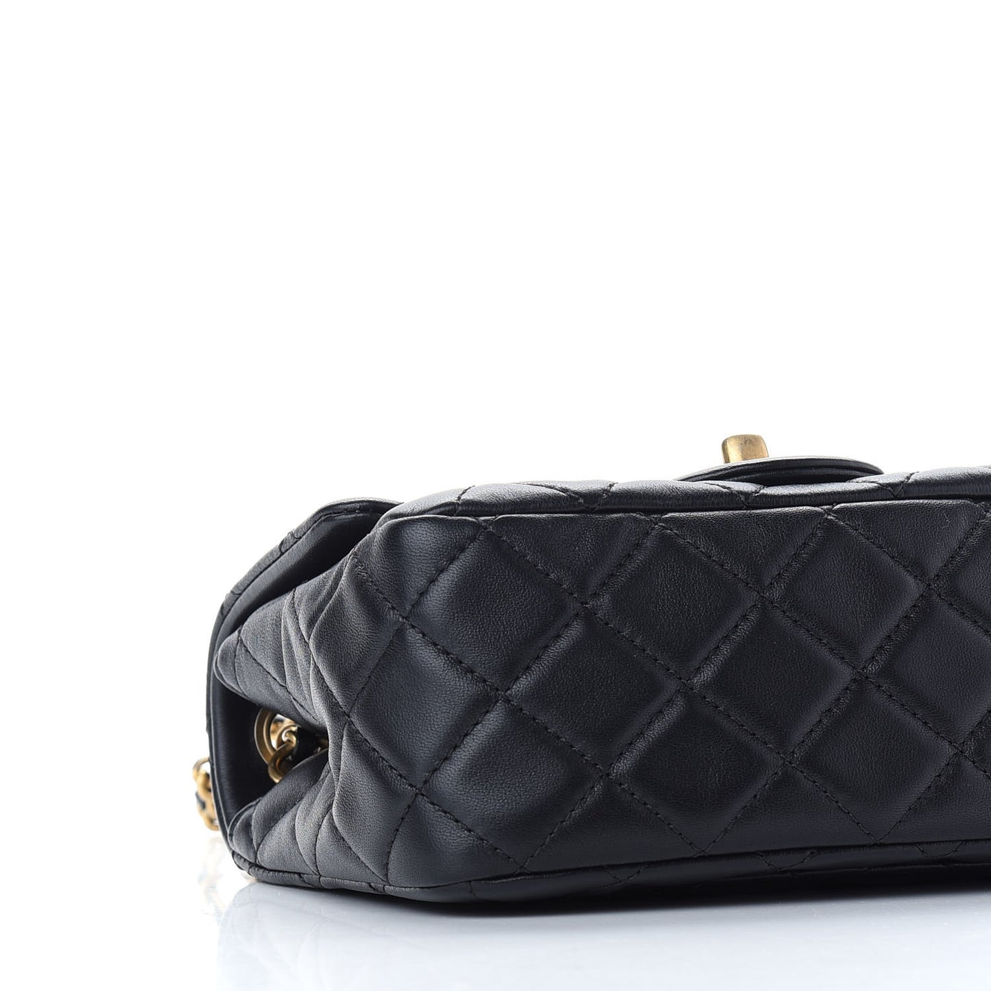 Lambskin Quilted Mini Pearl Crush Flap Black