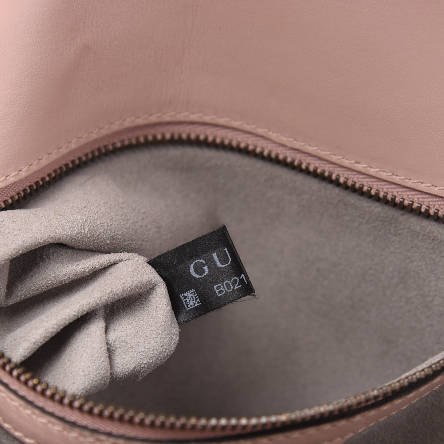 Calfskin Matelasse Small GG Marmont Shoulder Bag Perfect Pink