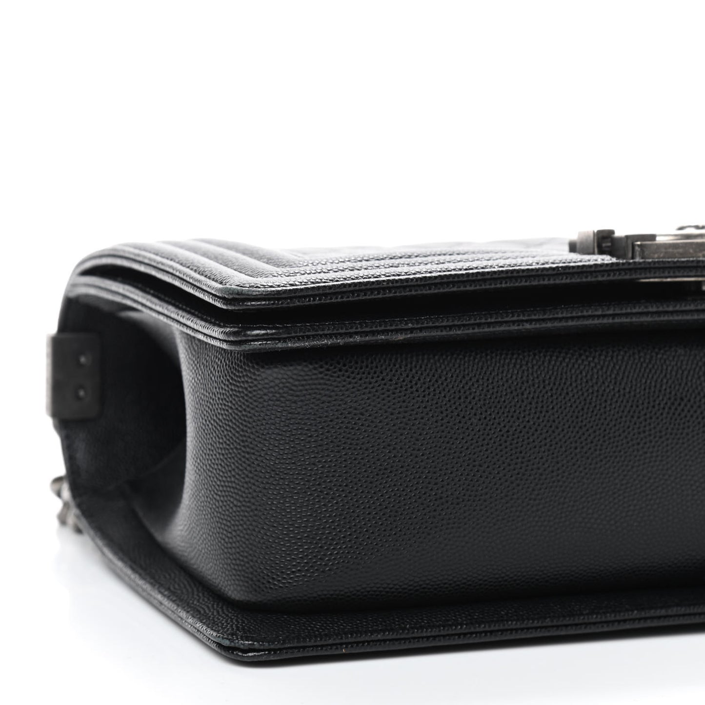 Caviar Quilted Medium Boy Flap Black