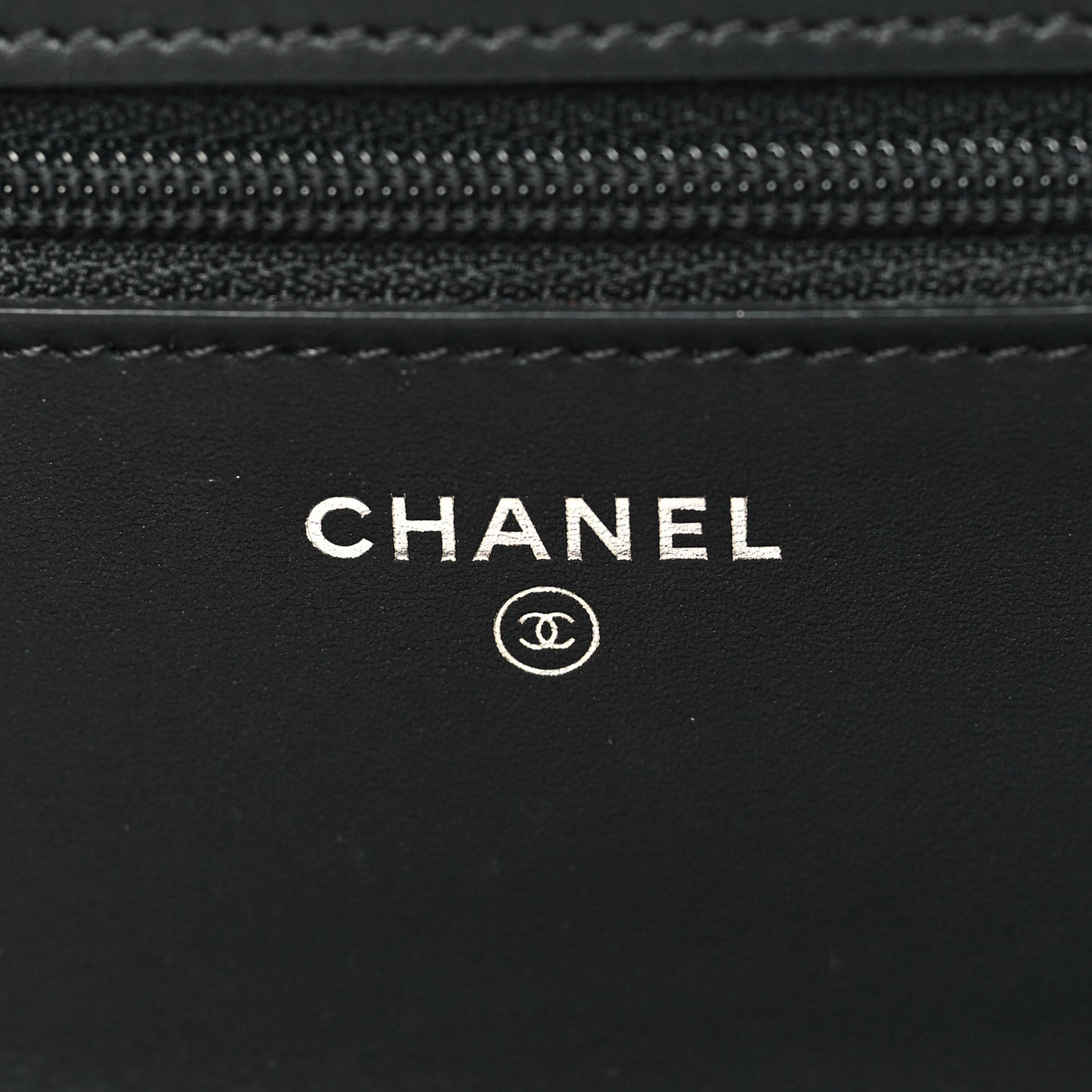 Patent Calfskin Quilted Wallet On Chain WOC Black
