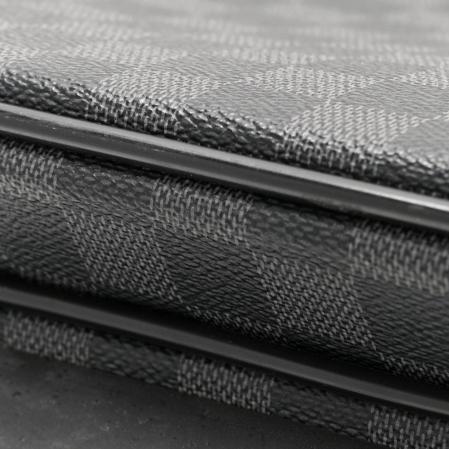 Louis Vuitton Damier Graphite Pilot Case 22 of 32