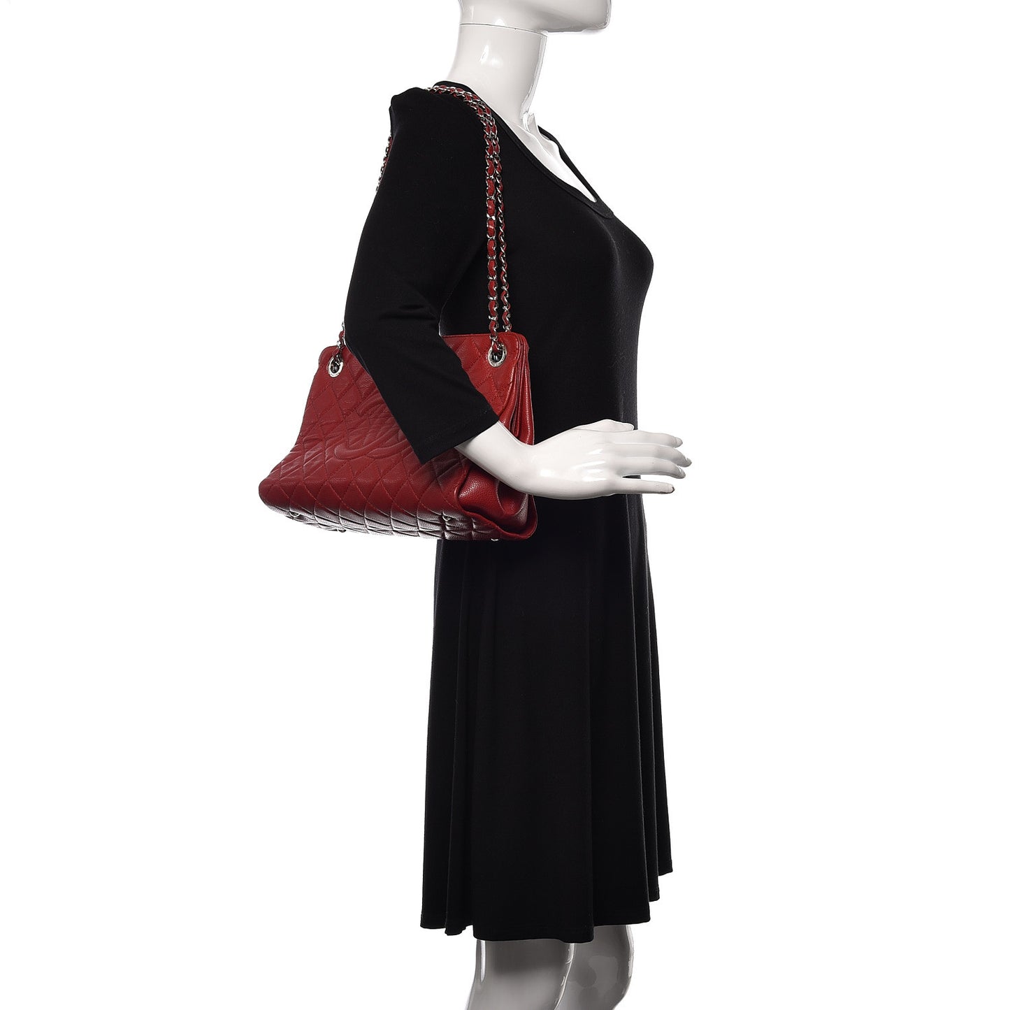 Caviar Quilted Timeless CC Shopping Tote Red
