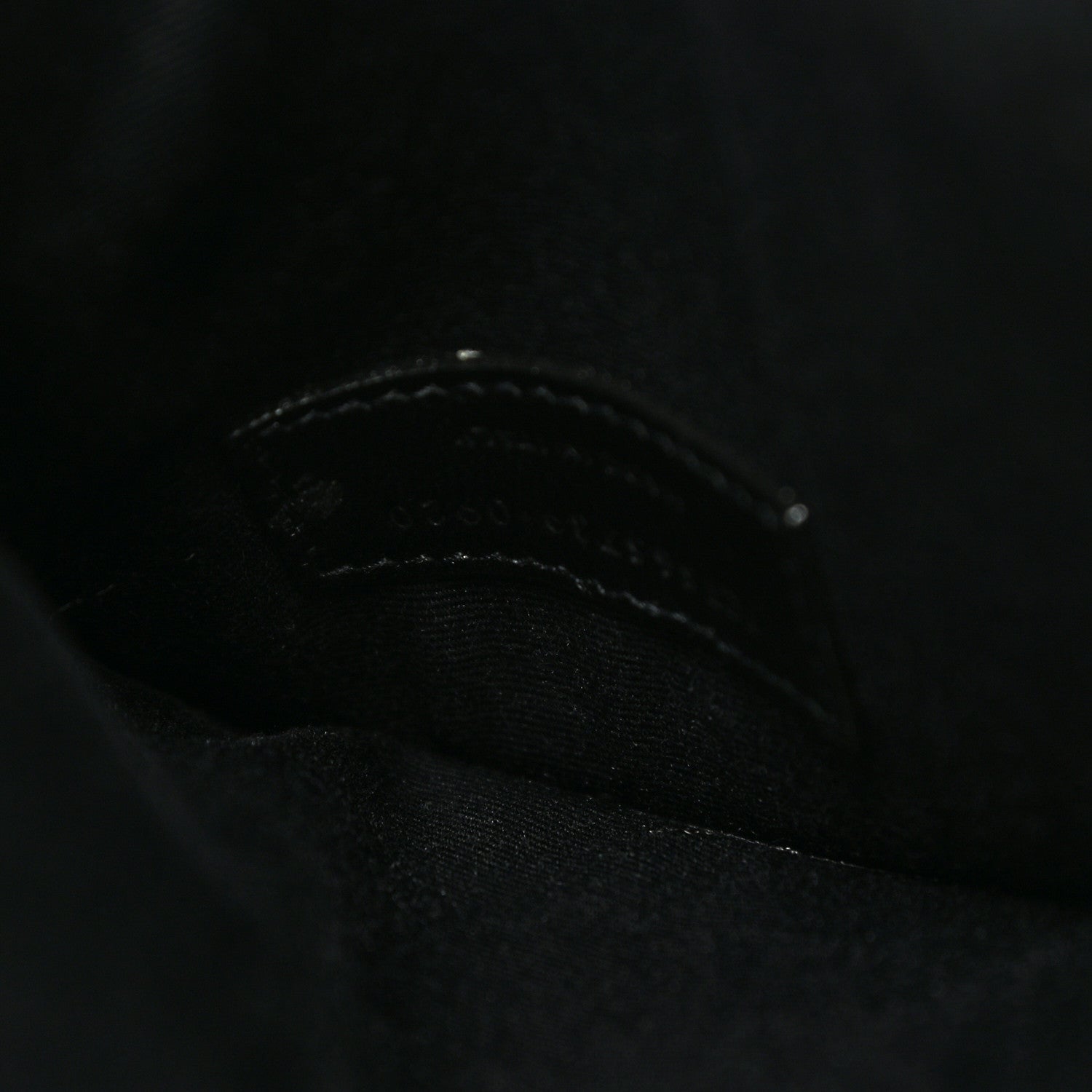 Saint Laurent Grain De Poudre Uptown Pouch Black 7 of 10