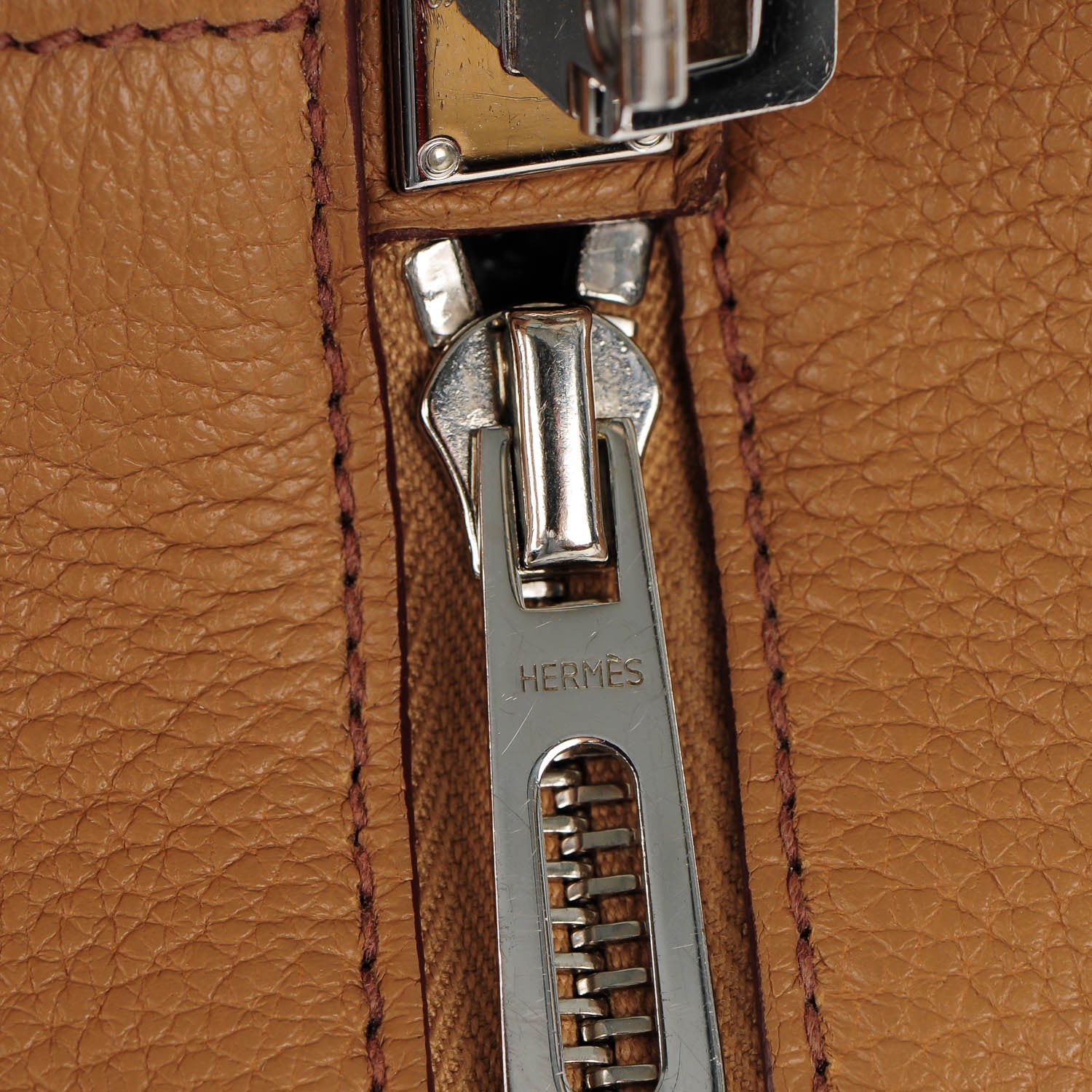 Hermes Taurillon Clemence Victoria II 35 Tabac Camel 11 of 12