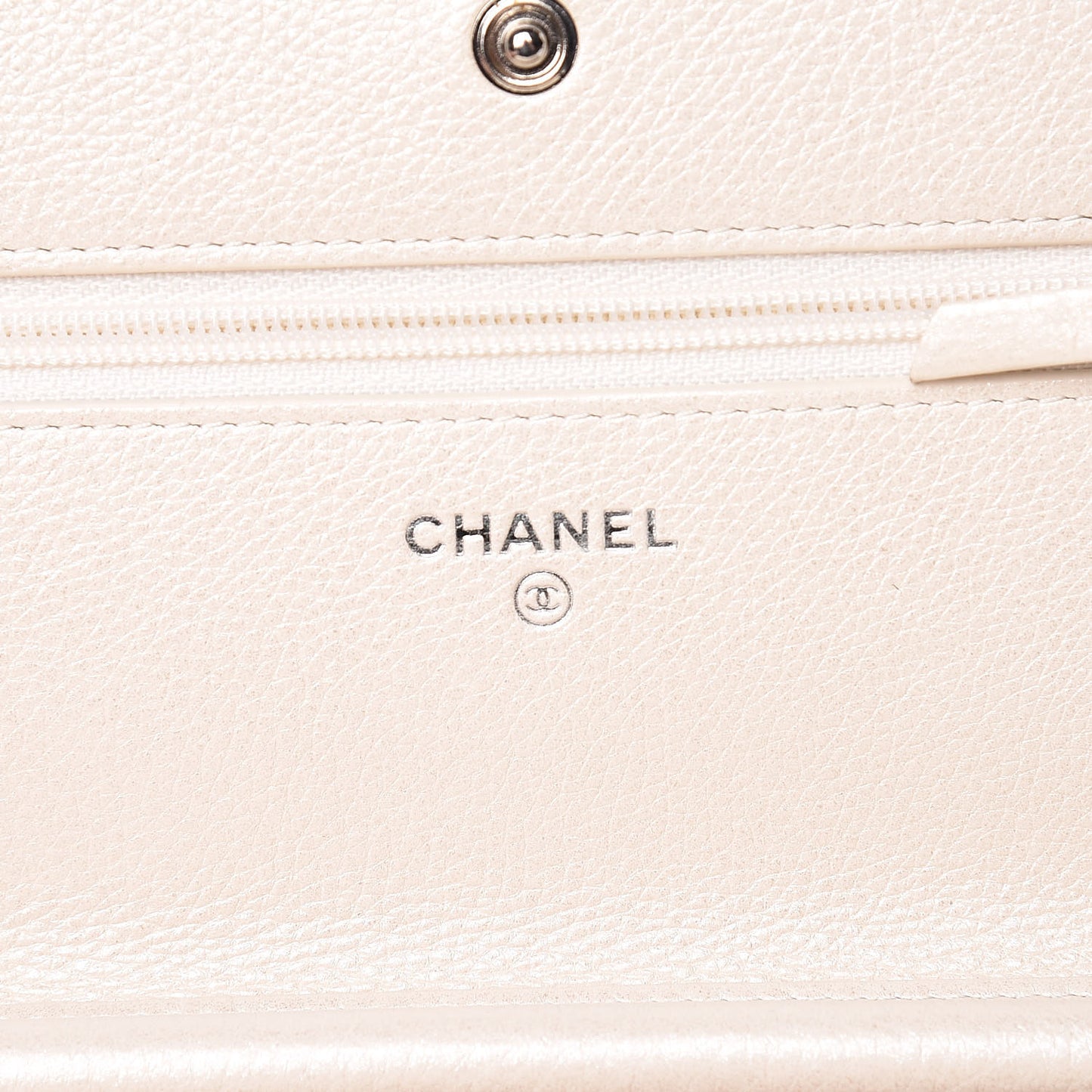 Metallic Calfskin Lucky Charms Casino 2.55 Reissue Wallet On Chain WOC Ivory