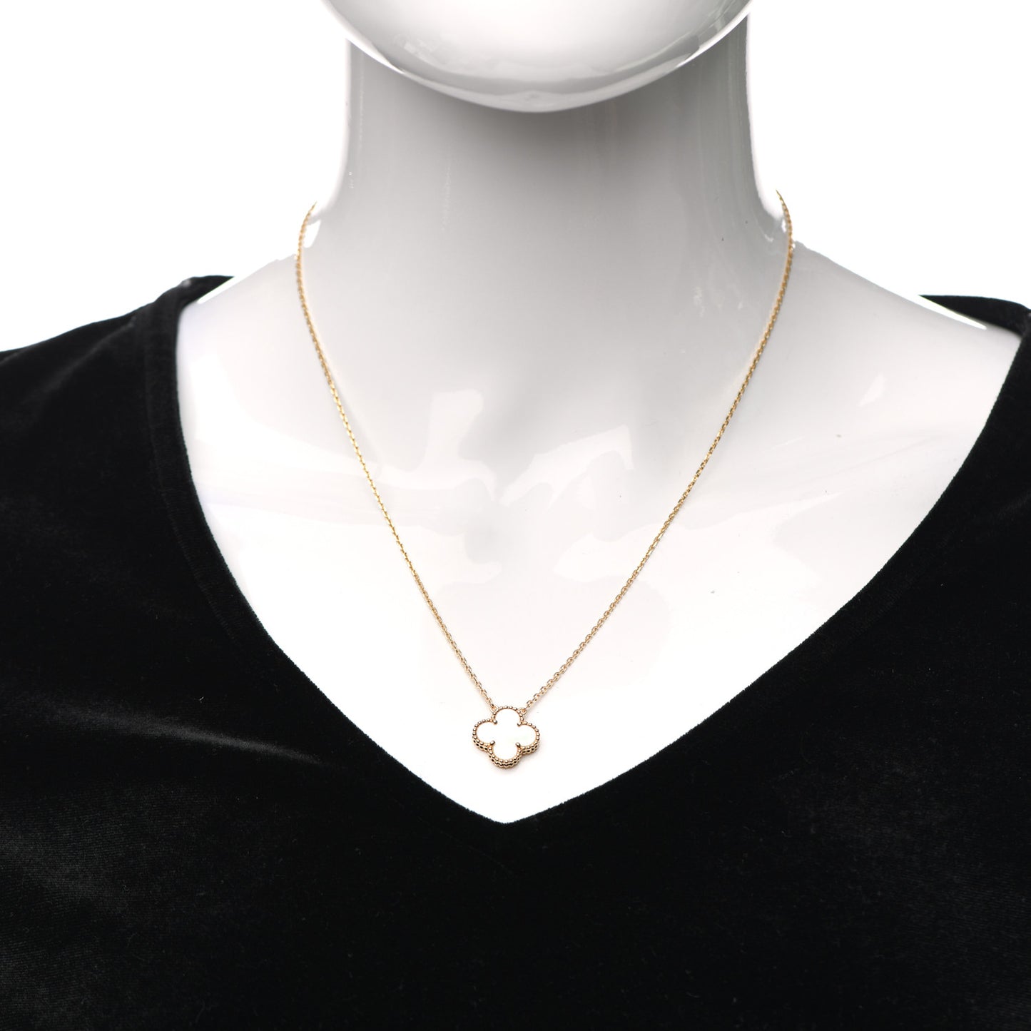 18K Yellow Gold Mother of Pearl Vintage Alhambra Pendant Necklace