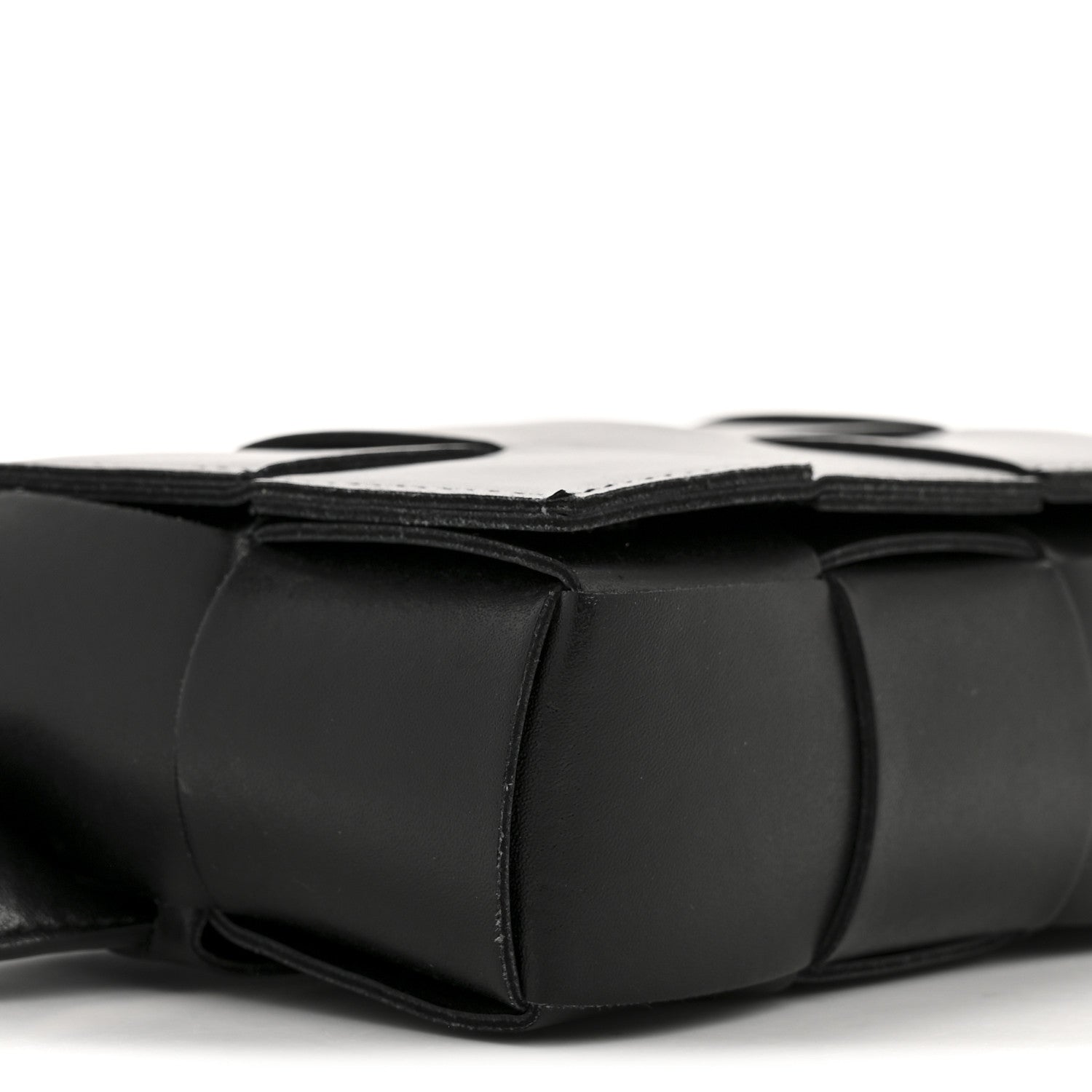 Bottega Veneta Nappa Maxi Intreccio The Belt Cassette Bag Black 8 of 11
