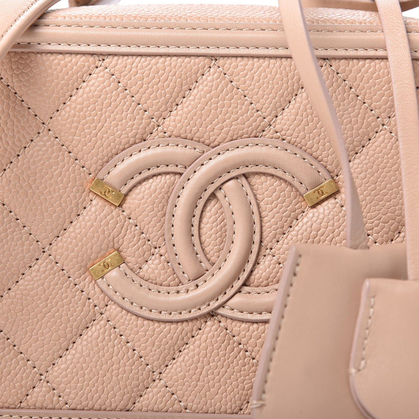 Caviar Quilted Small CC Filigree Vanity Case Beige