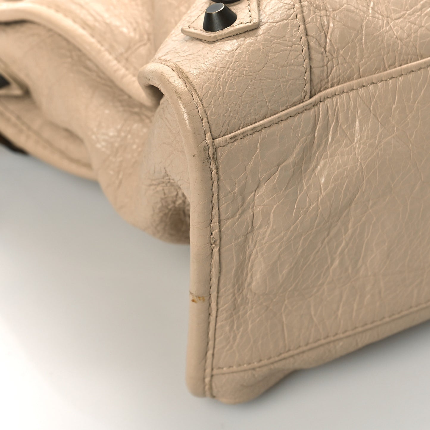 Agneau Classic Hardware City Beige Praline