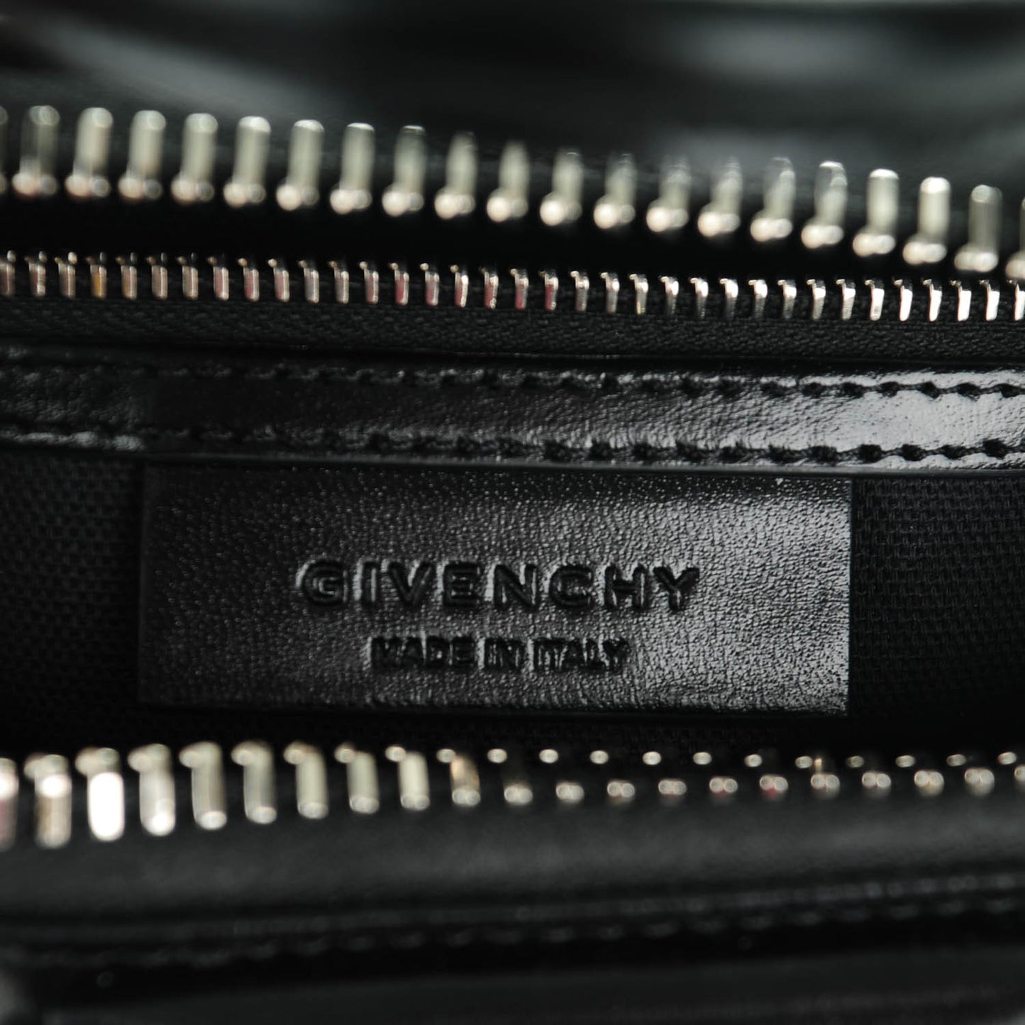 Shiny Lord Calfskin Mini Antigona Black