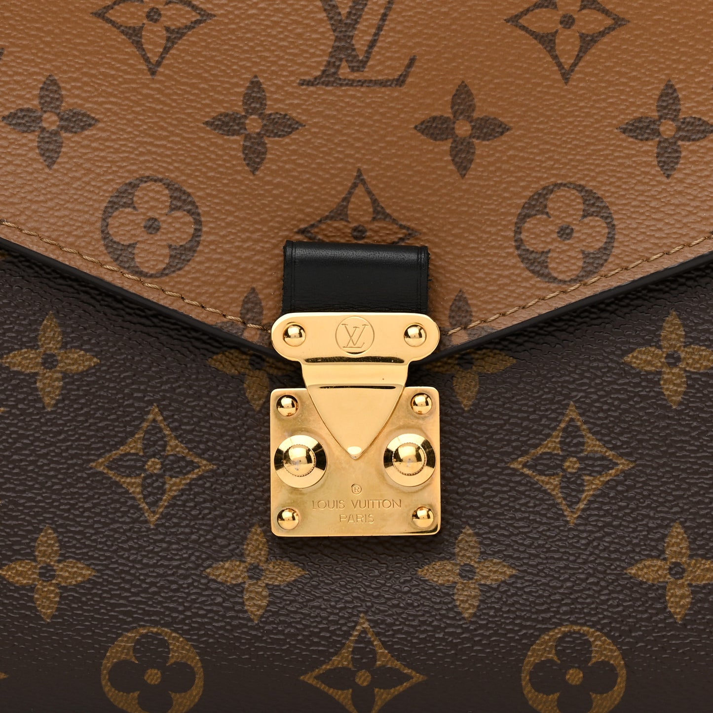 Reverse Monogram Pochette Metis