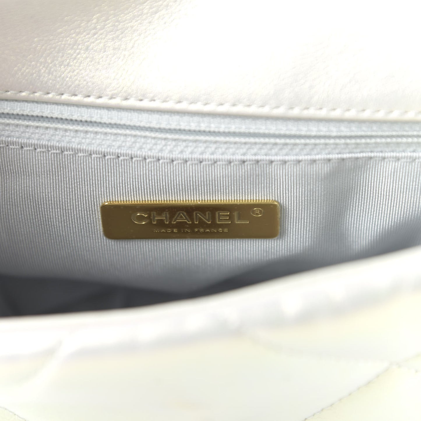 Iridescent Calfskin Quilted Medium 19 Flap White