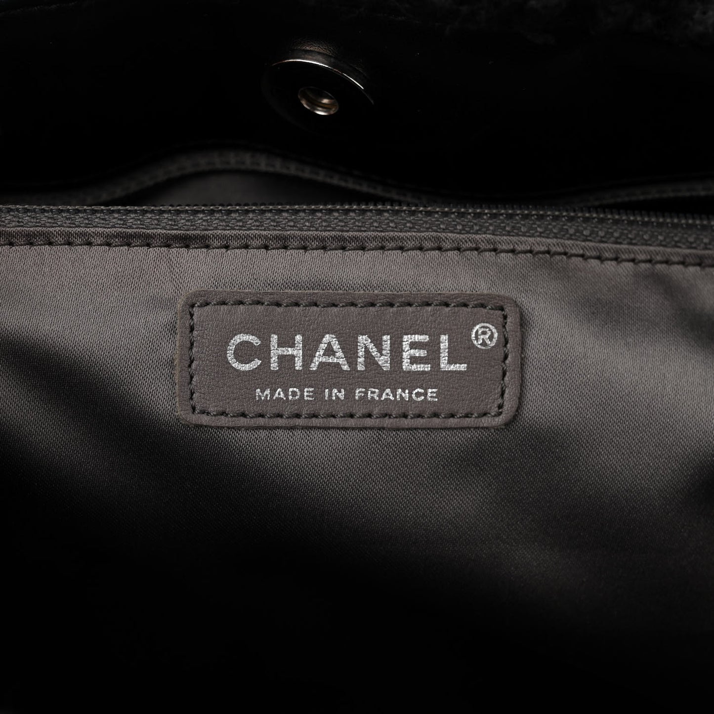Vinyl Quilted Funny Tweed Tote Black