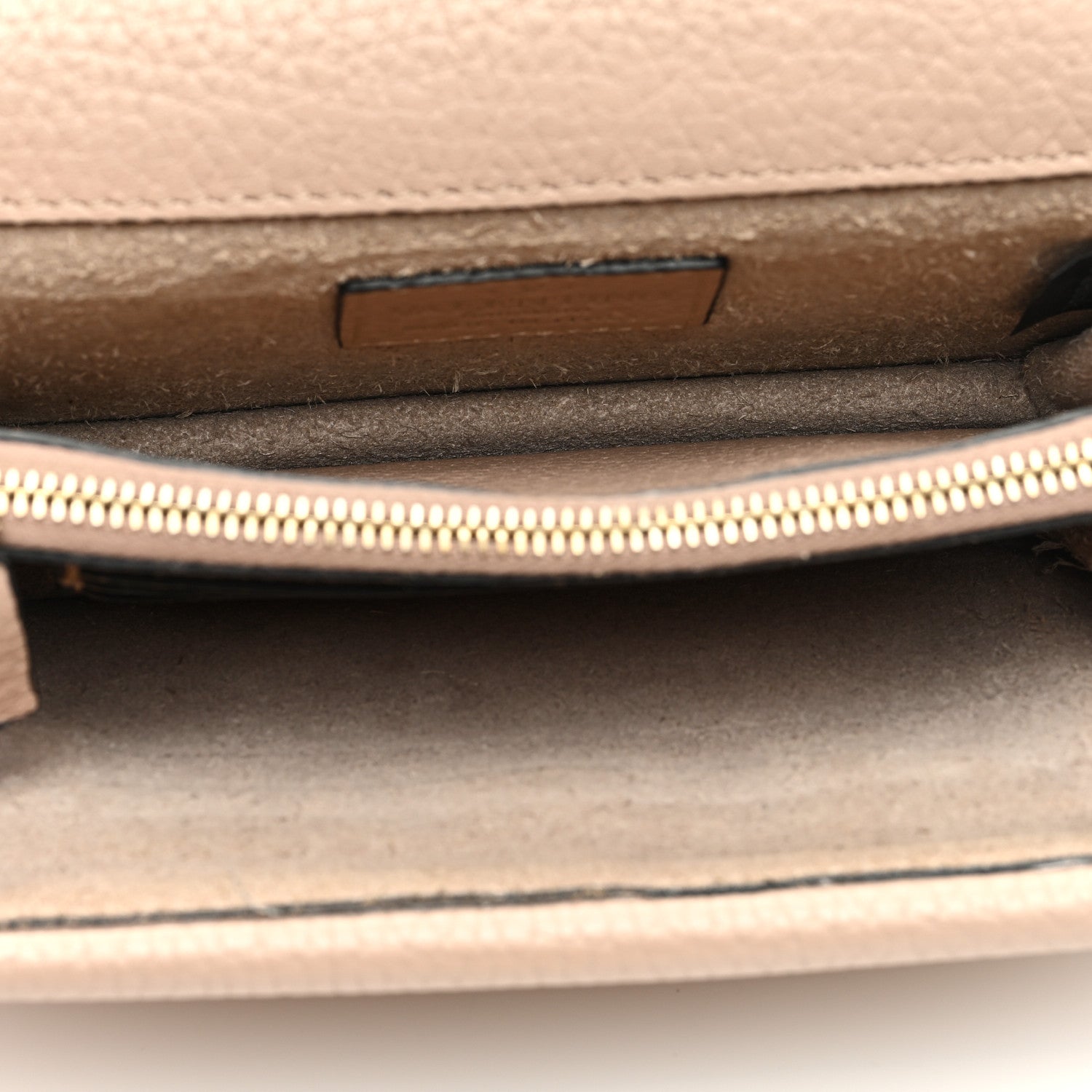 Valentino Garavani Pebbled Calfskin Rockstud Wallet On Chain Poudre 5 of 12