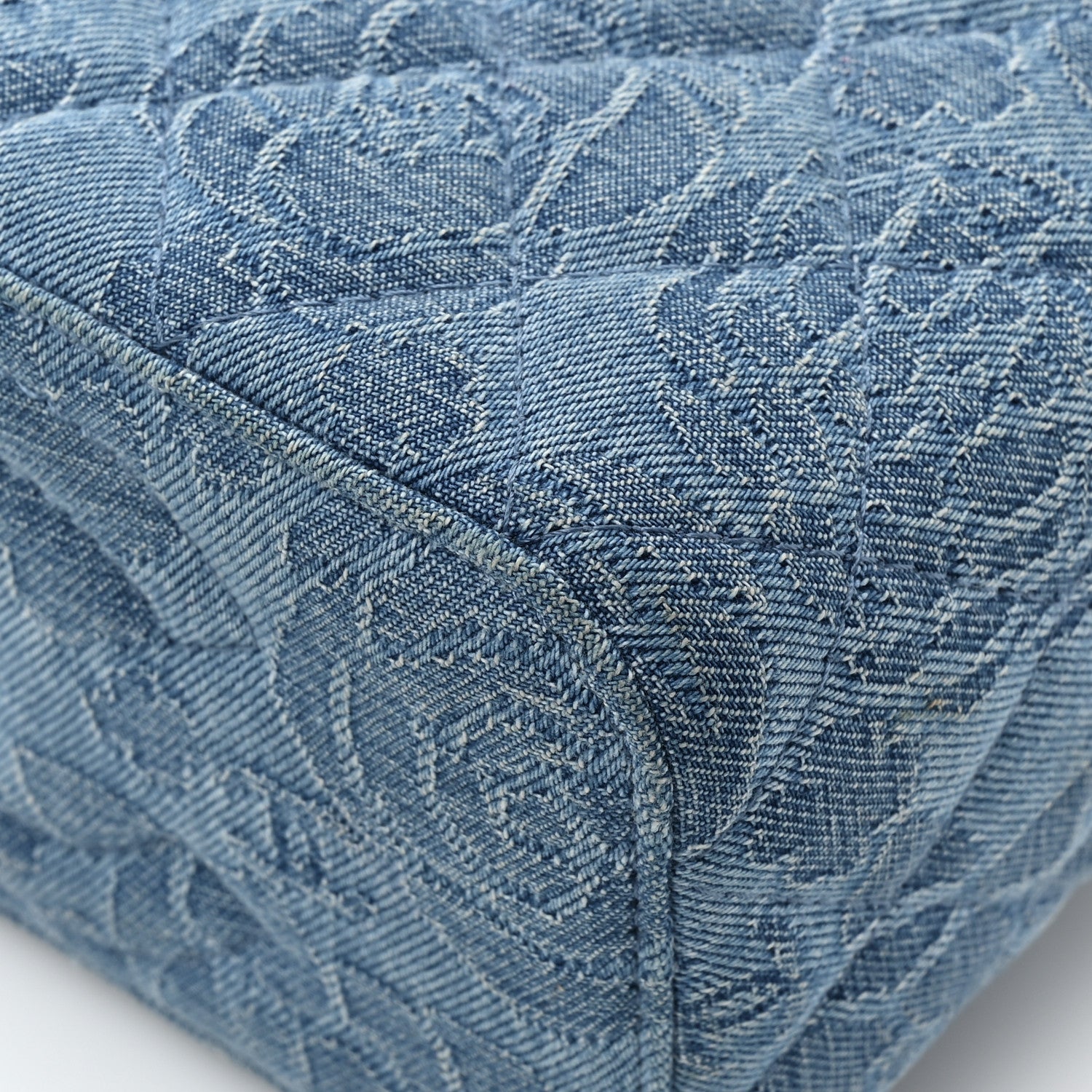 Chanel Denim Quilted Sweetheart Small Vanity Case With Chain Blue 12 of 13
