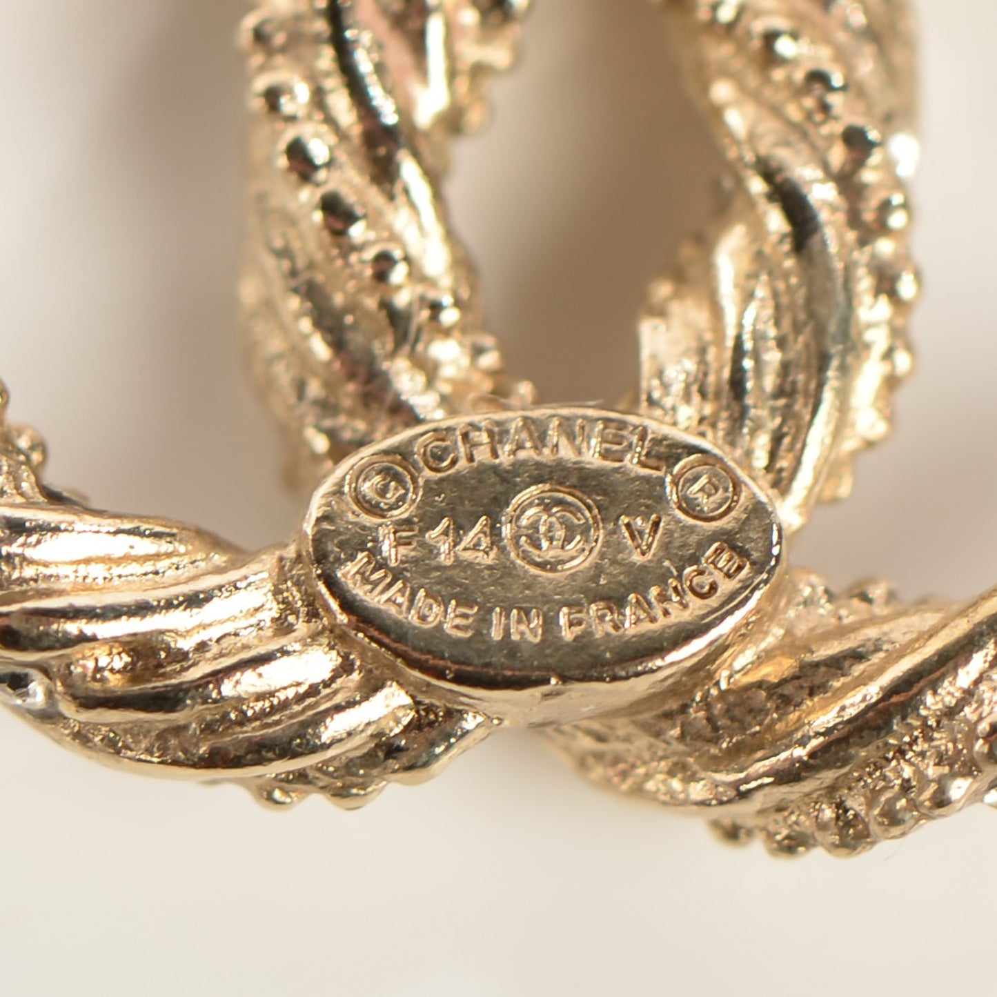 Crystal Twisted CC Earrings Gold