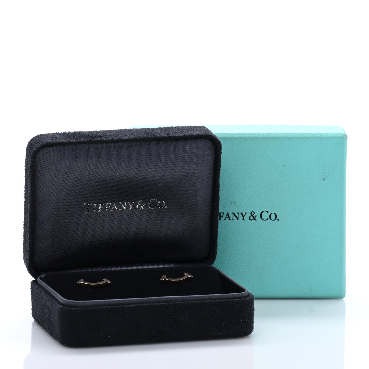 18K Yellow Gold T Smile Stud Earrings