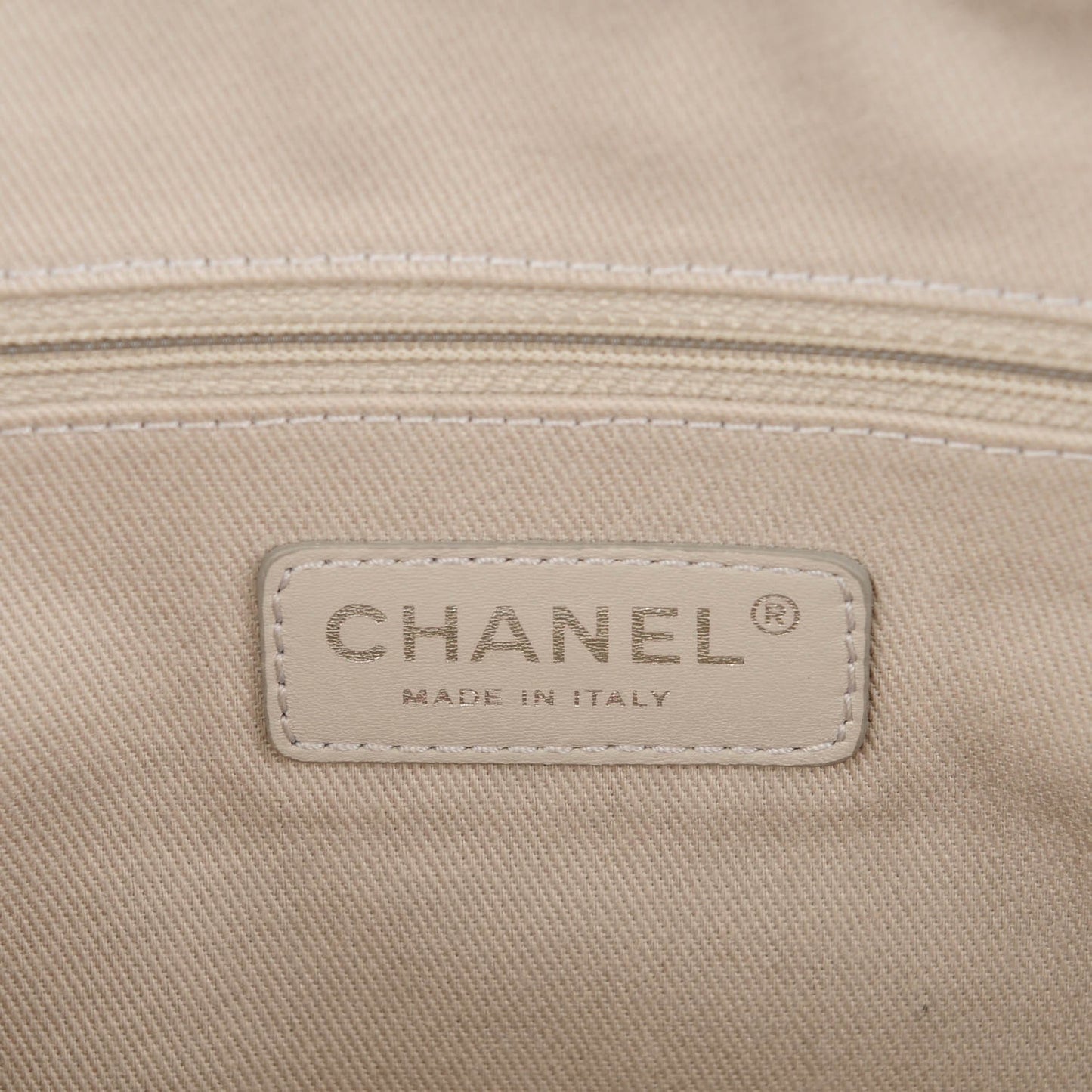 Caviar Quilted Jumbo Easy Flap Blue