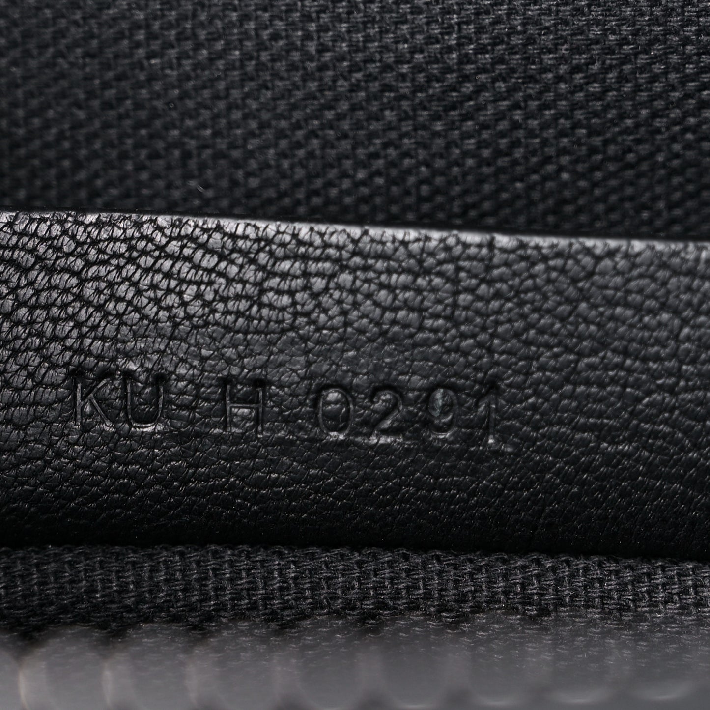 Sugar Goatskin Medium Antigona Black